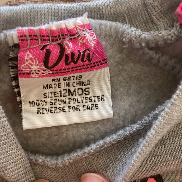 Hot pink sweatshirt and sweatpants set 12 months - Picture 3 of 5